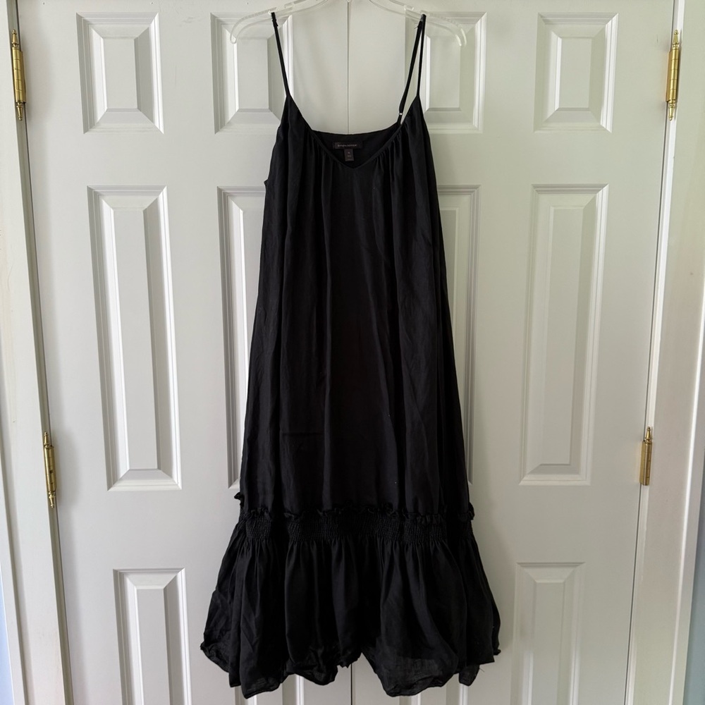⭐️ Banana Republic Black Linen Maxi Dress